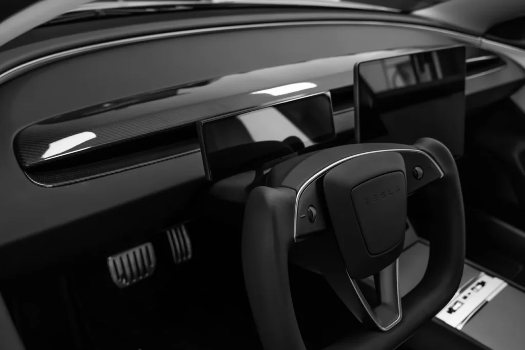 01_TM3-HighlandCFDashCover-Web_4000x@2x.progressive